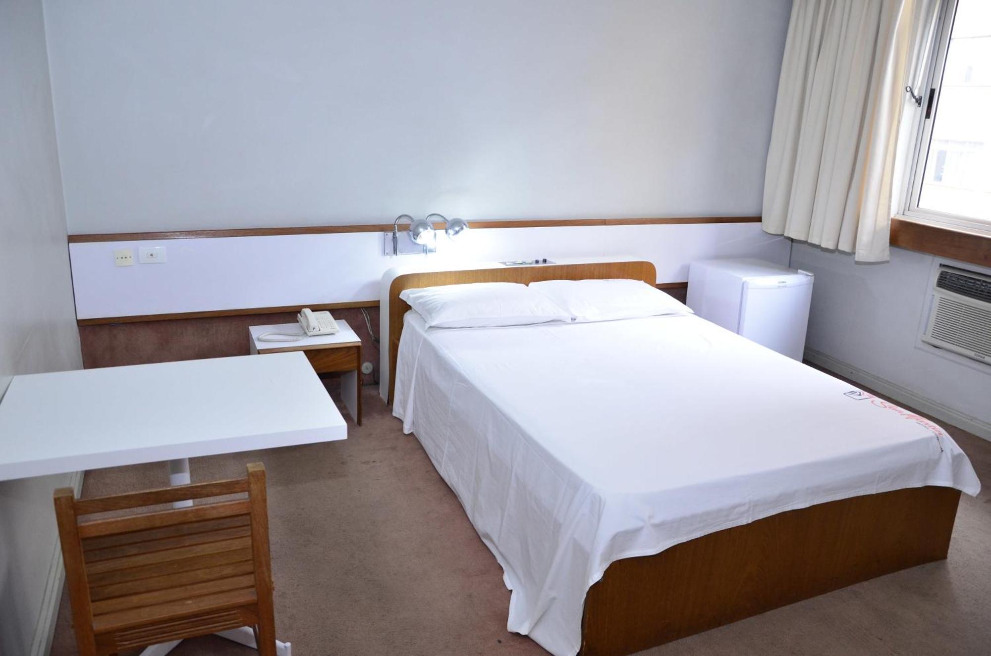 Hotel Rede Andrade San Martin Curitiba Habitación foto